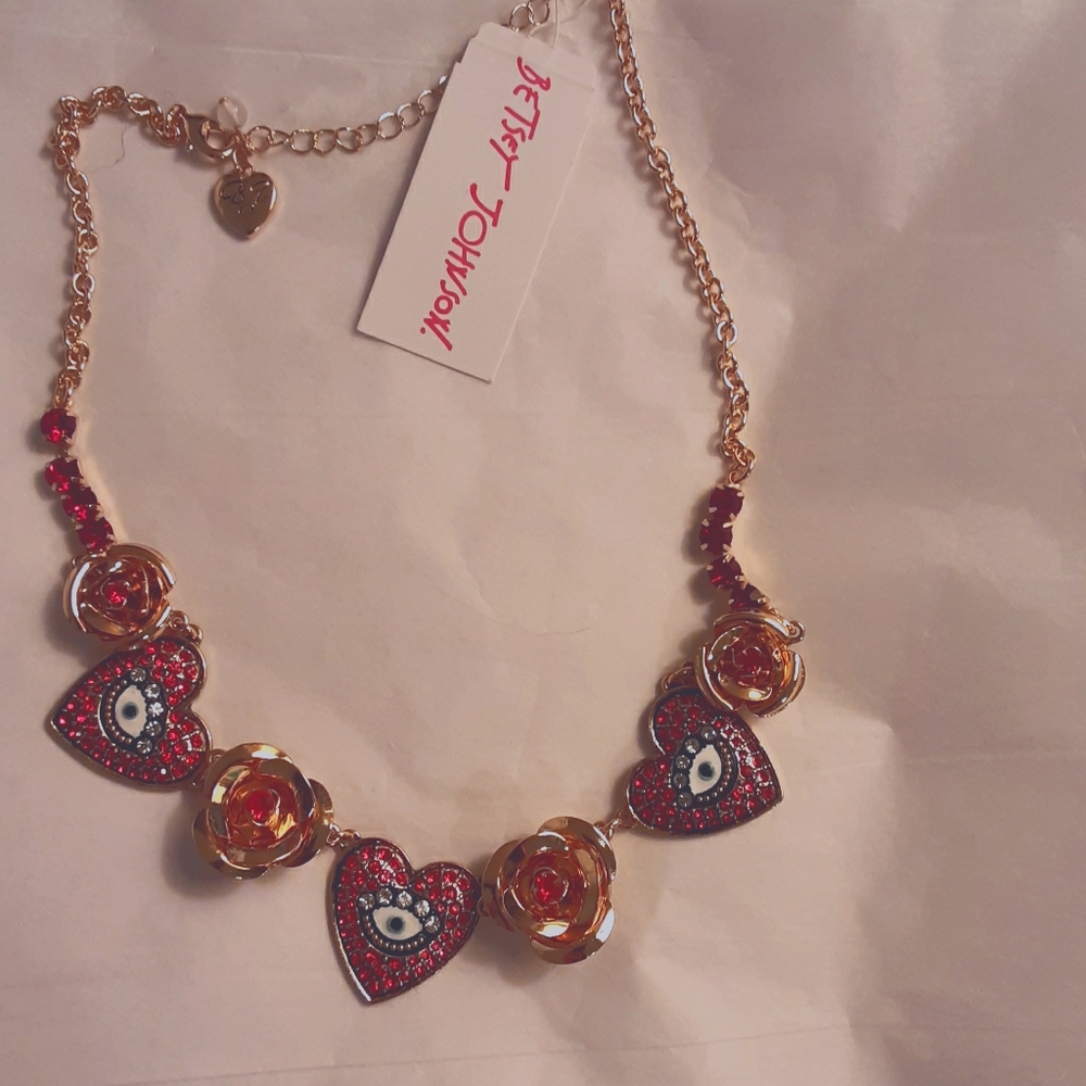 NWT Betsey Johnson Hearts & Flowers Necklace